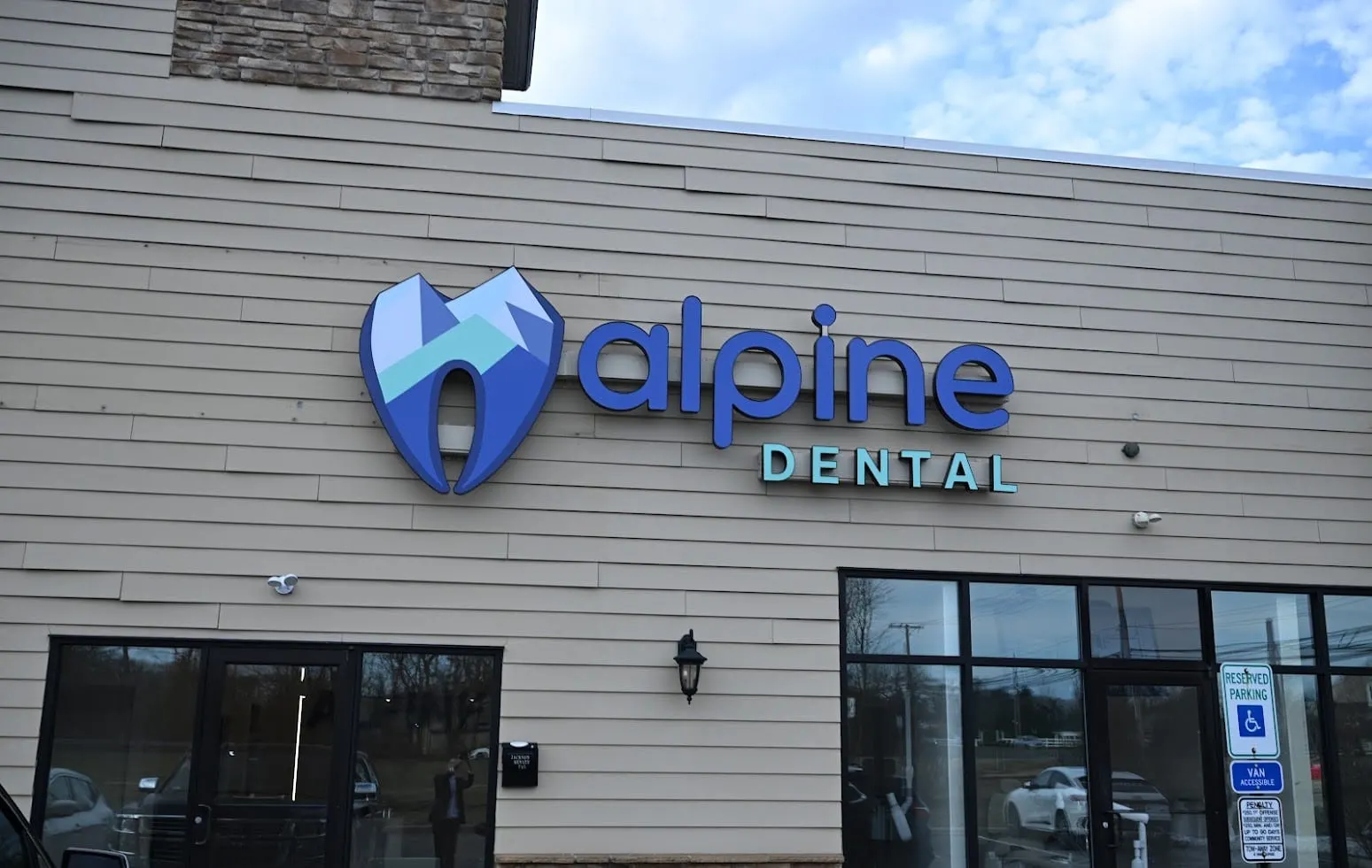 Alpine Dental sign and entrance at the Jackson, NJ office on North County Line Road